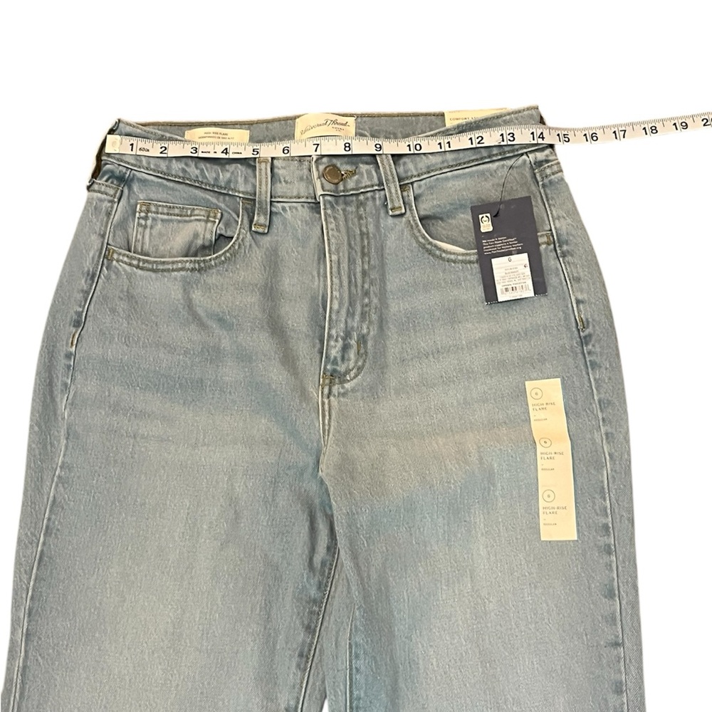 Universal Thread Women's High Waist Light Blue Flare Jeans Size: 6 - Picture 3 of 8